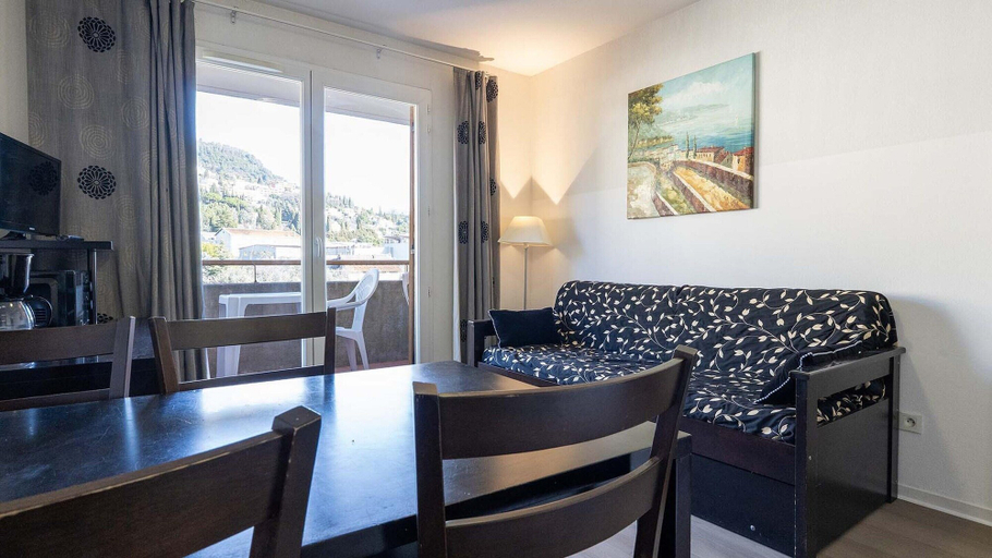 Living room, Serene Countryside Residence in Grasse, Alpes-Maritimes