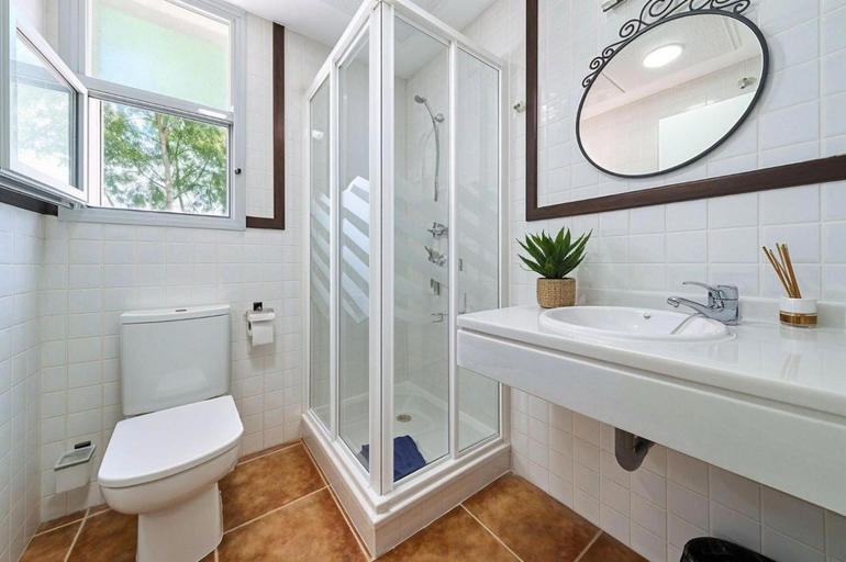 Bathroom 2, Life Apartments Costa Ballena, Cádiz