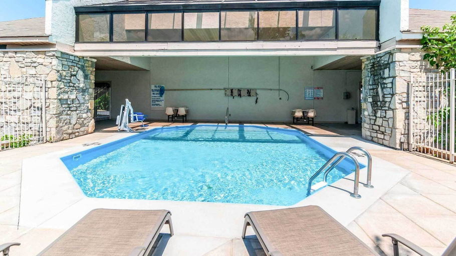 Sport & Beauty 5, Motel 6 Southgate, MI - Detroit, Wayne