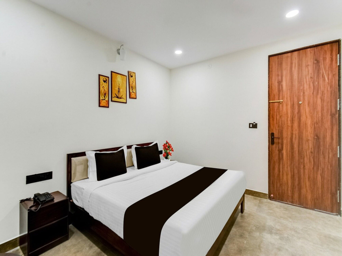 Room 2, Deluxe Tolkanti Arc, Hyderabad