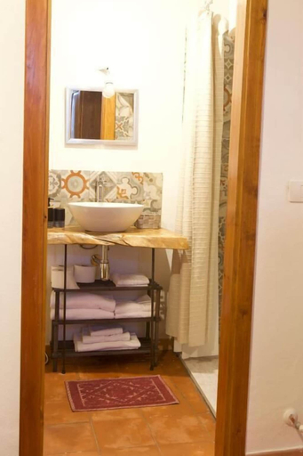 Bathroom 5, Rebeccu Arte e Ospitalità, Sassari