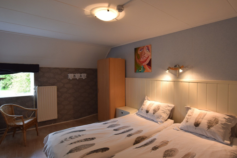 Bedroom 2, Quaint Farmhouse near River in Oosterwijk, Leerdam