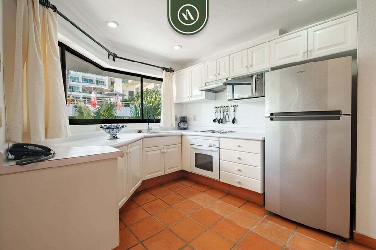 Private kitchen 5, Amazing 2 BR Condo - Private Terrace - Pool, Puerto Vallarta