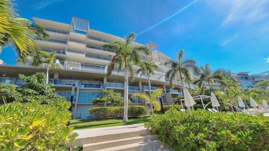 Exterior 3, Amazing Condo - Beach Access - Spa - Pool, Compostela