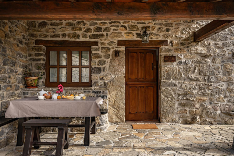 Others 4, Aldea De Con - Cangas, Asturias