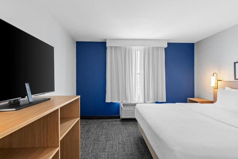 Bedroom 3, Spark by Hilton Shawnee, Pottawatomie