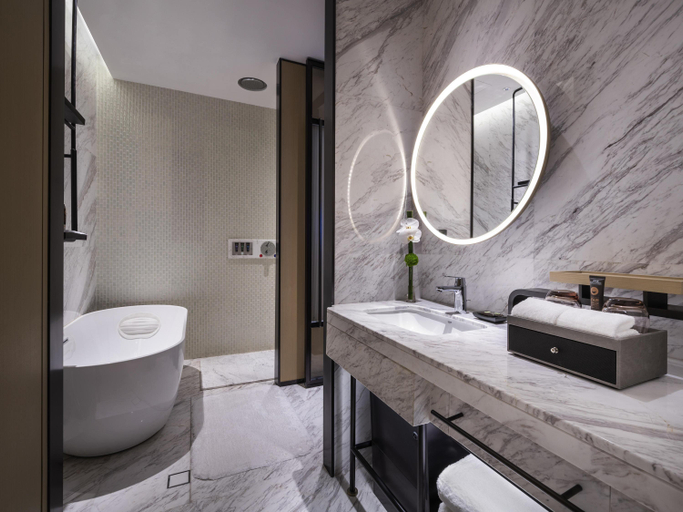 Bathroom, Novotel Shanghai Caohejing, Shanghai