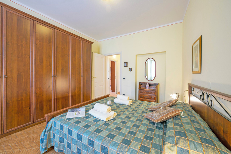 Bedroom 4, Angela -terrace & Beautiful View Lake, Brescia