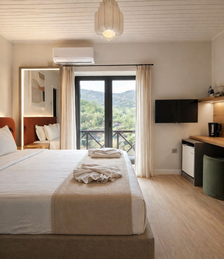 Bedroom 2, Pine View Boutique Hotel Adults Only