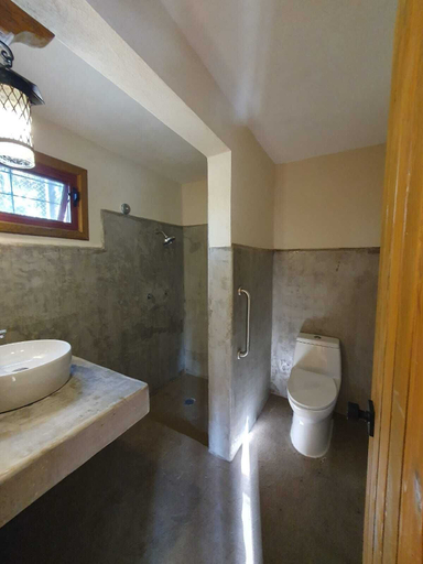 Bathroom 2, Sandy Shores, La Paz