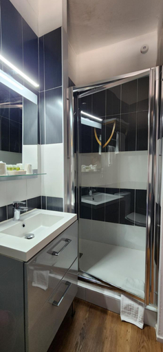 Bathroom 3, Hotel Parc Mazon-Biarritz, Pyrénées-Atlantiques