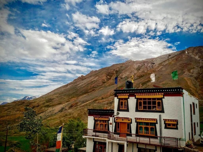 Exterior & Views 2, Pema's Cottage by Outback Escapes, Lahul & Spiti