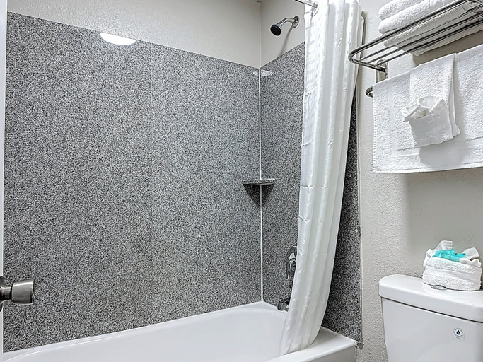 Bathroom 3, Stayable Davenport, Polk