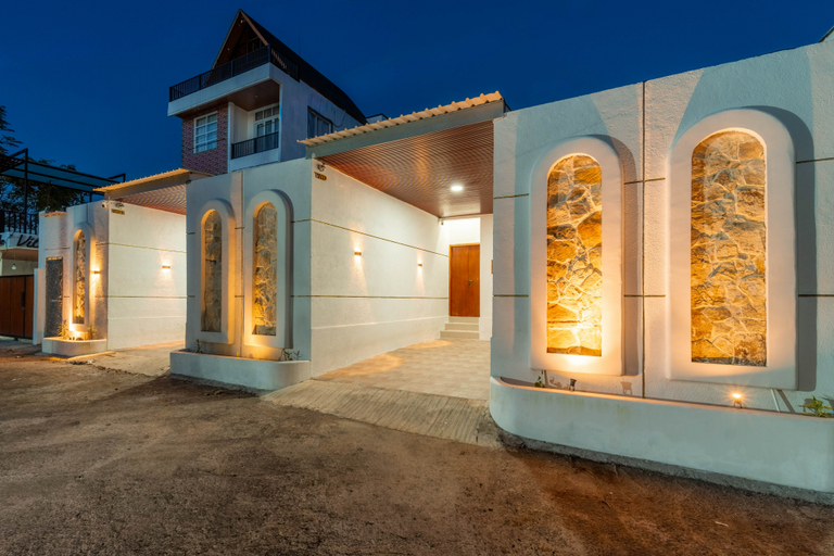 Others 2, Ghania Villas Melasti, Badung