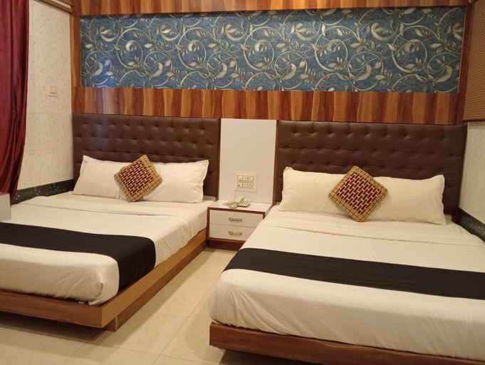 Bedroom 3, Hotel Royal Inn Mangaluru, Dakshina Kannada