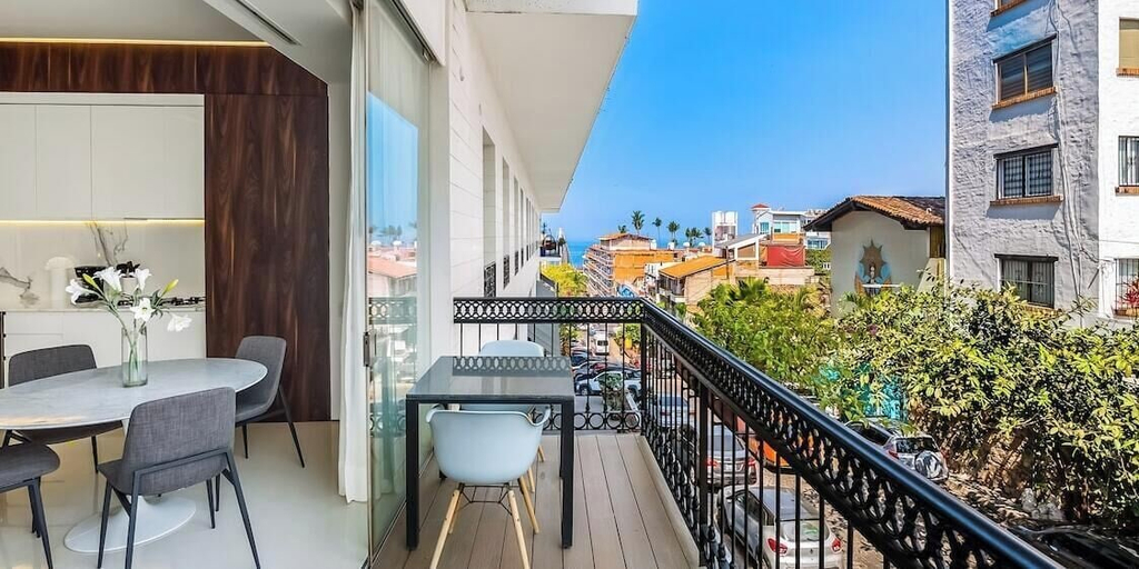 View from room, Stylish King-bed Unit - Pool - Ocean View - Gym, Puerto Vallarta