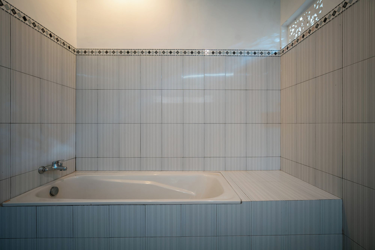 Bathroom 4, Argasoka Bungalows, Gianyar