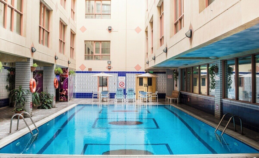 Pool, Commodore Palace Hotel, Manama