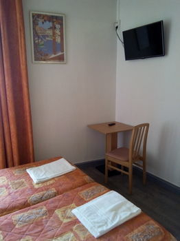 Others 2, Hotel de Belgique, Alpes-Maritimes