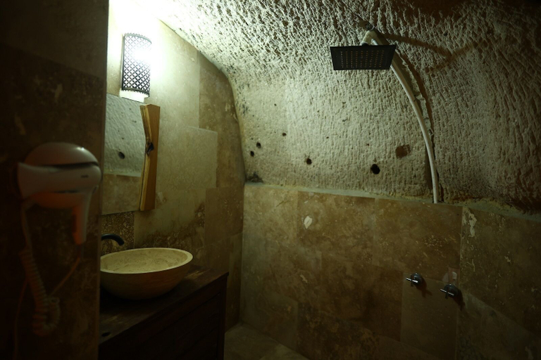 Bathroom 5, Rock Mansion, Nevşehir