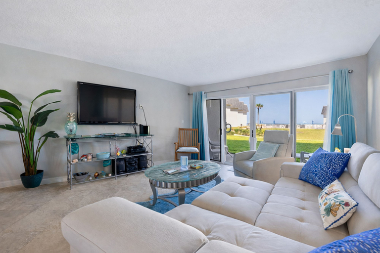 Room 1, Ocean View 2BR Ground Floor Condo NSB Surfside, Volusia