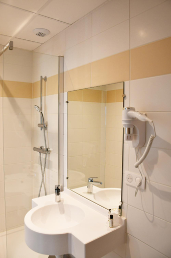 Others 3, Hotel Moderne, Pas-de-Calais