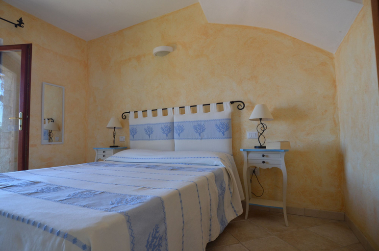 Room 4, Ftam-corn01 in Tamarispa, Nuoro
