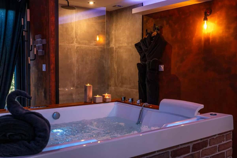 Bathroom 2, Lasuite55, Bouches-du-Rhône