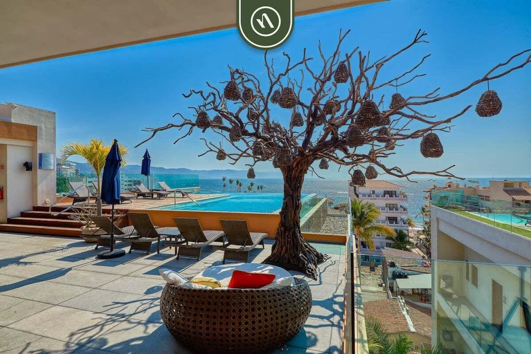 Terrace/patio 3, Centric 1 BR Condo With Amazing Rooftop Pool - Gym, Puerto Vallarta