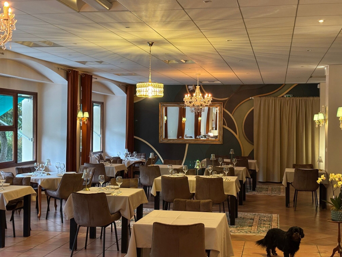 Food & Drinks 4, Appart'Hotel-Restaurant Castel Emeraude, Pyrénées-Orientales