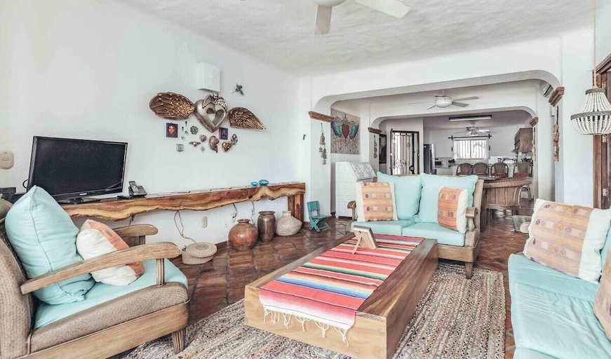 Living area 2, Beach Front Building 2Br Condo-Balcony-Beach-Pool, Puerto Vallarta