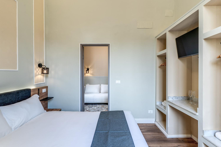 Bedroom 2, V E N E R E Villa Suites, Rome