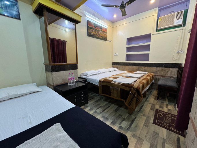 Bedroom 3, Golden Lodge, Varanasi
