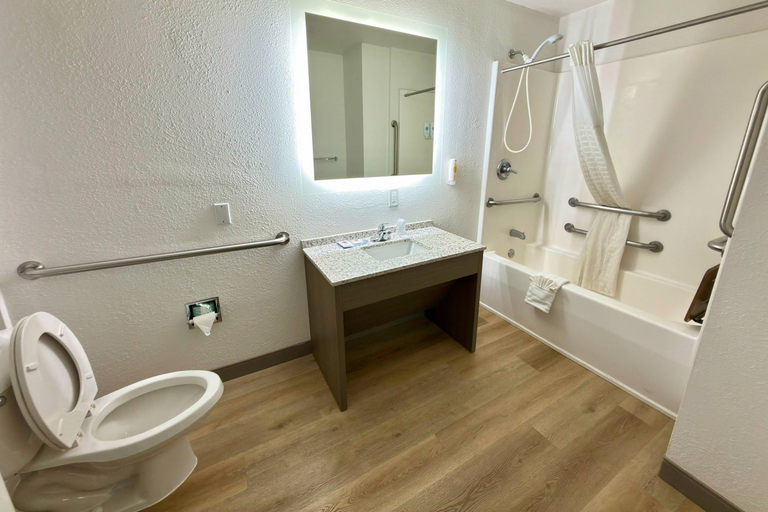 Bathroom 4, Comfort Inn Gallup, McKinley