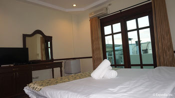 Others 4, Hotel Vanna, Angeles City
