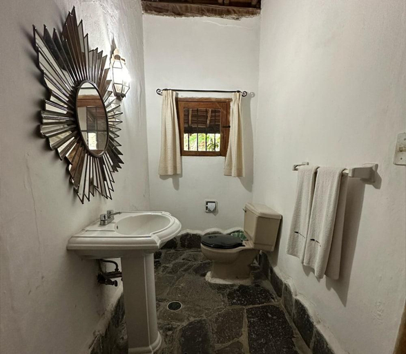 Bathroom 5, Posada de la Mision, Tetipac