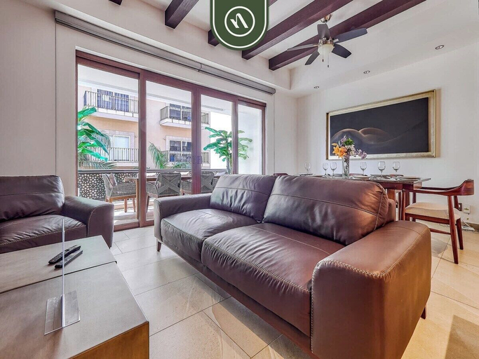 Living area 5, Luxury 2BR Condo in Romatic Zone - Rooftop Pool, Puerto Vallarta