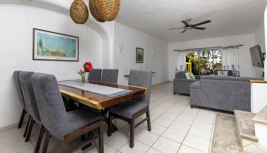Room 3, Cozy 3BR House - Front of Marina- Pool, Puerto Vallarta