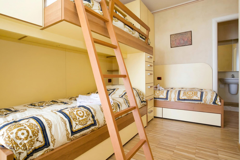 Bedroom 5, Casa Bel Tramonto, Brescia