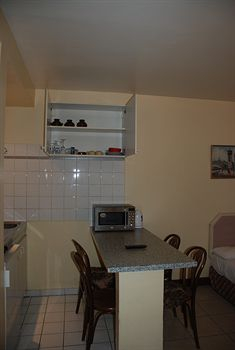 Others 5, Résidence de la Tour, Hauts-de-Seine