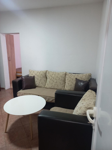 Others 5, belaapartmani