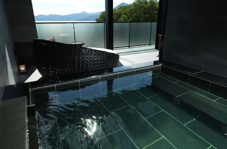 Sport & Beauty 2, Lake Shikotsu Tsuruga Bessou Ao no Za, Chitose