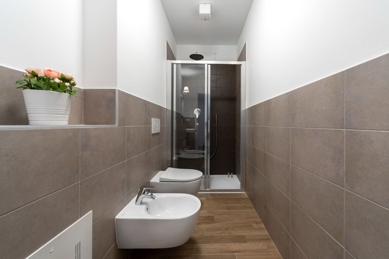 Bathroom 3, Palazzo Pedretti by Halldis, Bologna