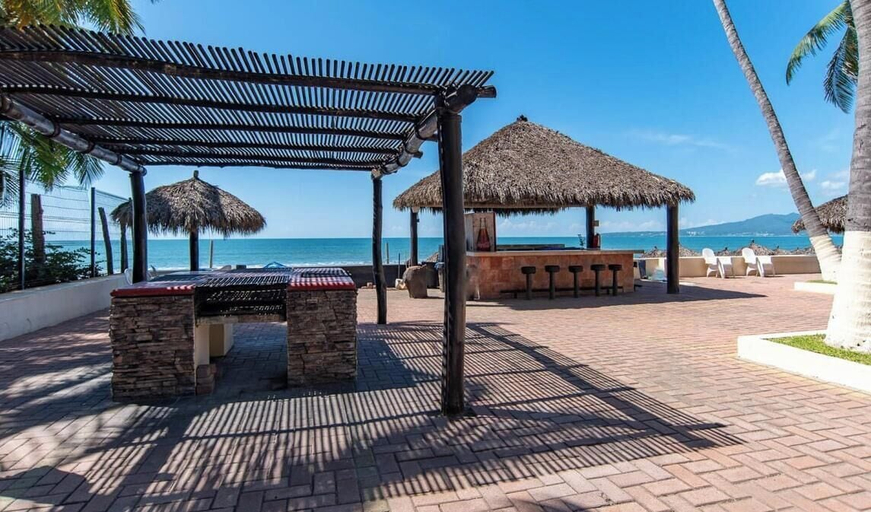 Terrace/patio 5, Beachfront 2BR Condo - Pool - Blue Flag Beach, Compostela