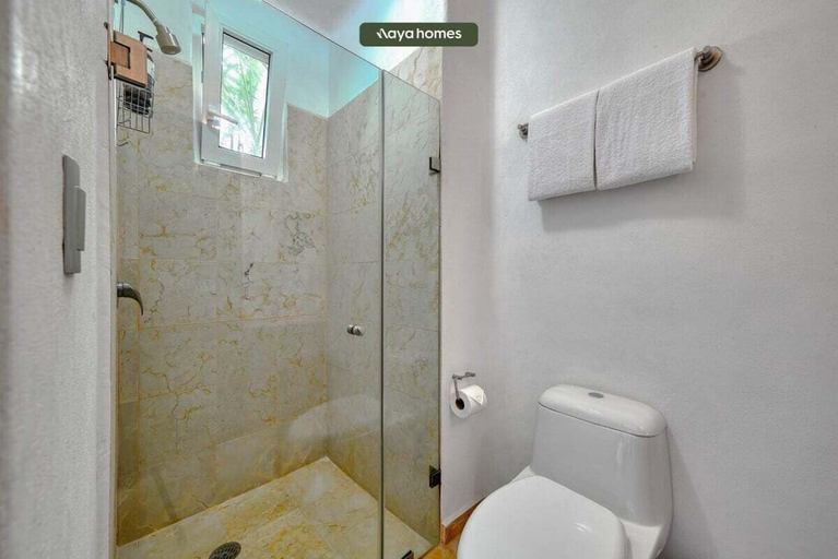 Bathroom 2, Cozy 3BR House Perfect for Families - Pool, Compostela