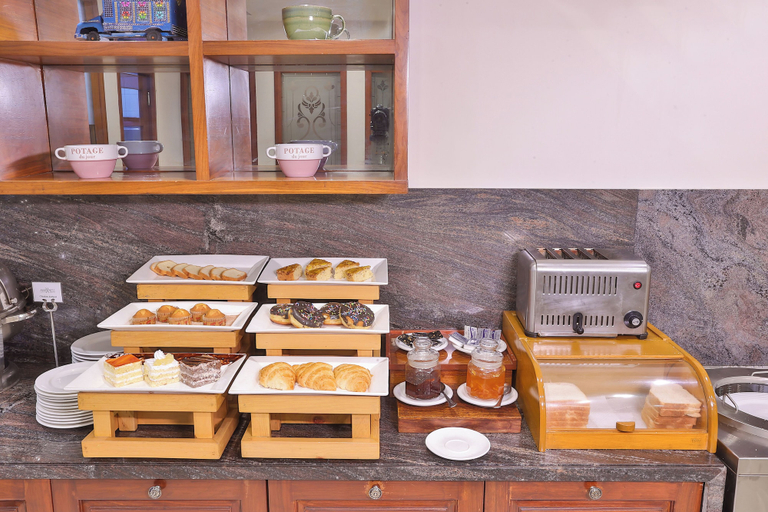Food & Drinks 5, Avari Xpress Faisalabad, Faisalabad