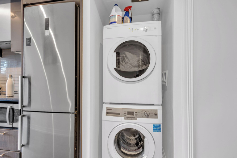 Laundry 2, Fillmore Downtown Suites, Toronto