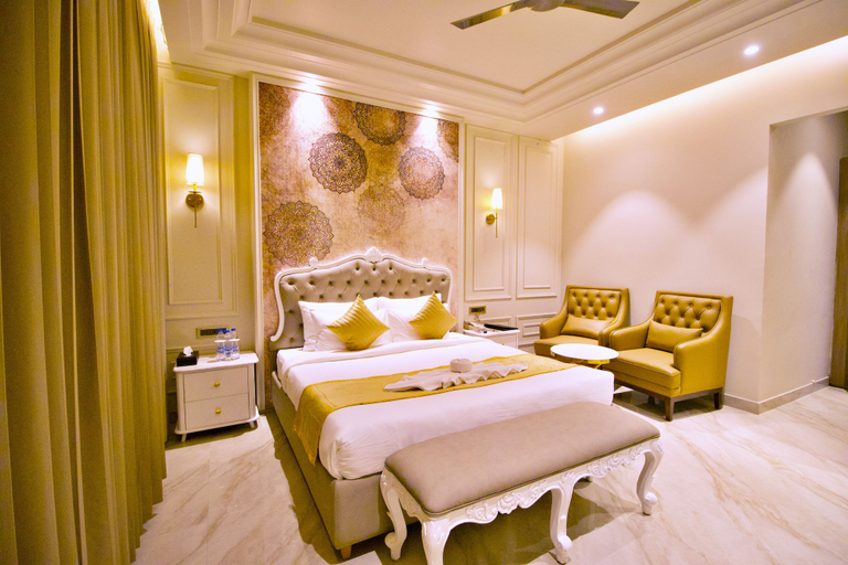 Room 3, Hotel Crown Palazzo, Ludhiana