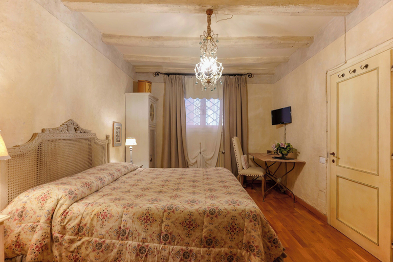 Room 5, Gallery Guesthouse, Bologna