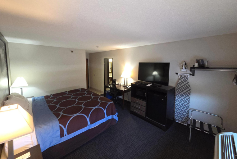 Bedroom 4, Super 8 by Wyndham Elkins, Randolph